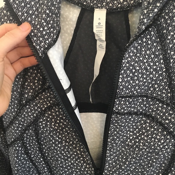 🍋LULULEMON athletica - zip up sweater🍋 - Picture 6 of 6